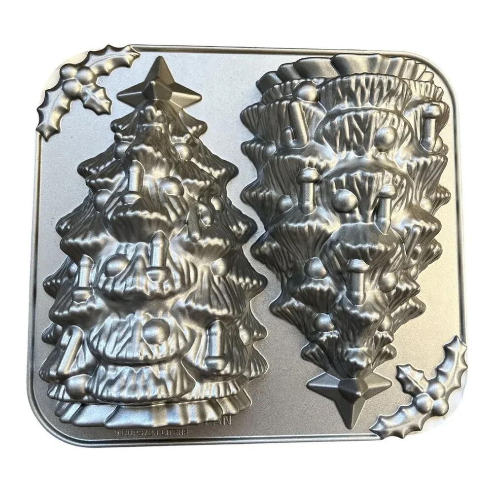 Nordic Ware Christmas Tree 3-D Baking Pan Bundt Bakeware IN ORIGINAL PACKAGE